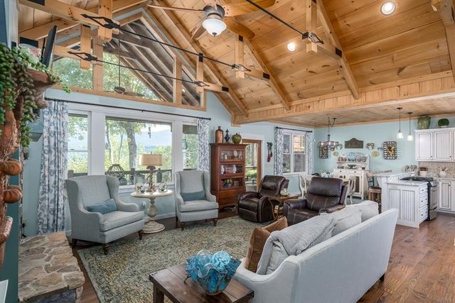 43 Tunica Lane, Ellijay, GA 30540