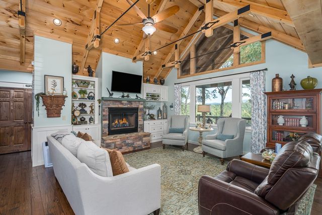 43 Tunica Lane, Ellijay, GA 30540
