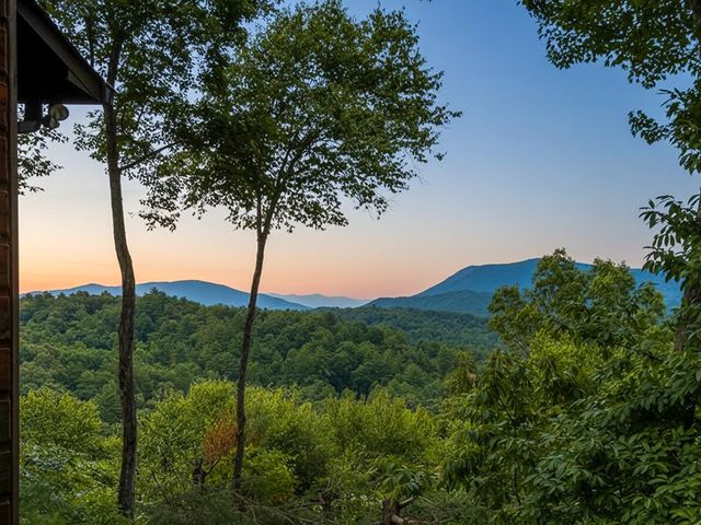 43 Tunica Lane, Ellijay, GA 30540