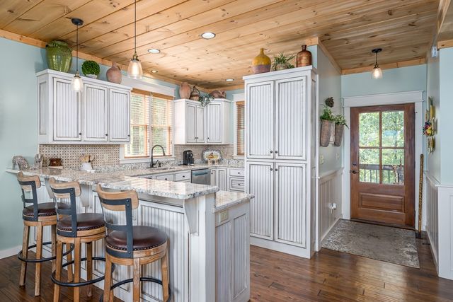 43 Tunica Lane, Ellijay, GA 30540