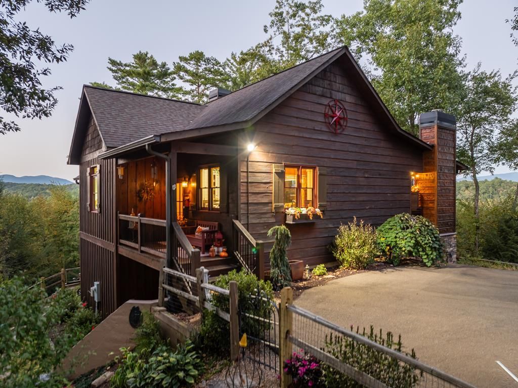 43 Tunica Lane, Ellijay, GA 30540