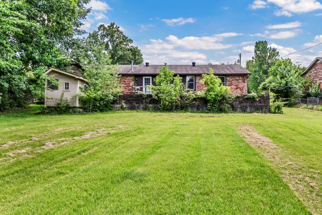 777 Helton Dr, Clarksville, TN 37042