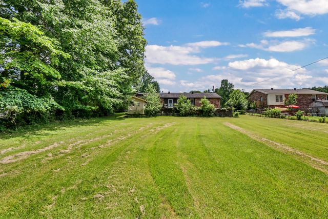 777 Helton Dr, Clarksville, TN 37042