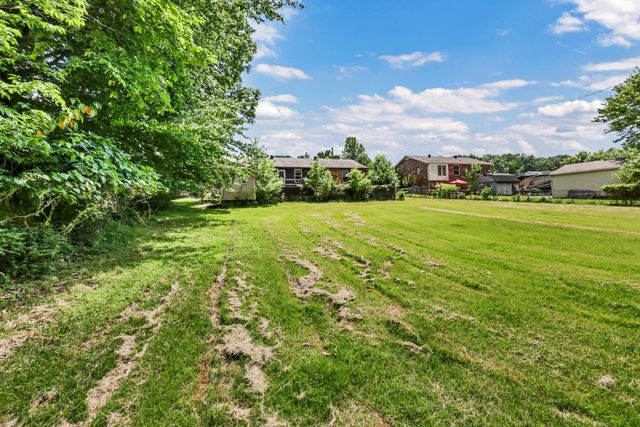 777 Helton Dr, Clarksville, TN 37042