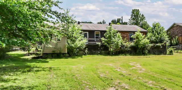 777 Helton Dr, Clarksville, TN 37042
