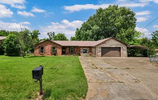 777 Helton Dr, Clarksville, TN 37042