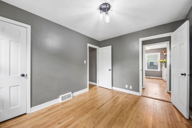 1206 Sycamore Street, Crown Point, IN 46307