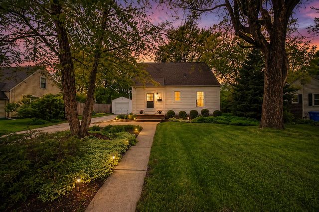 1206 Sycamore Street, Crown Point, IN 46307