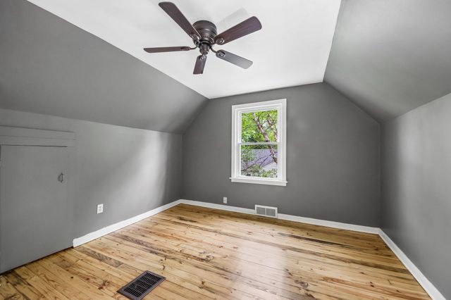1206 Sycamore Street, Crown Point, IN 46307