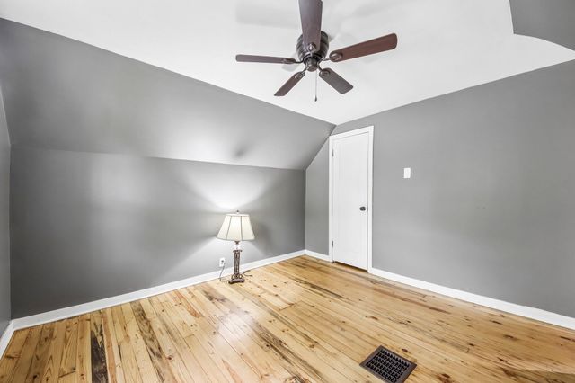1206 Sycamore Street, Crown Point, IN 46307