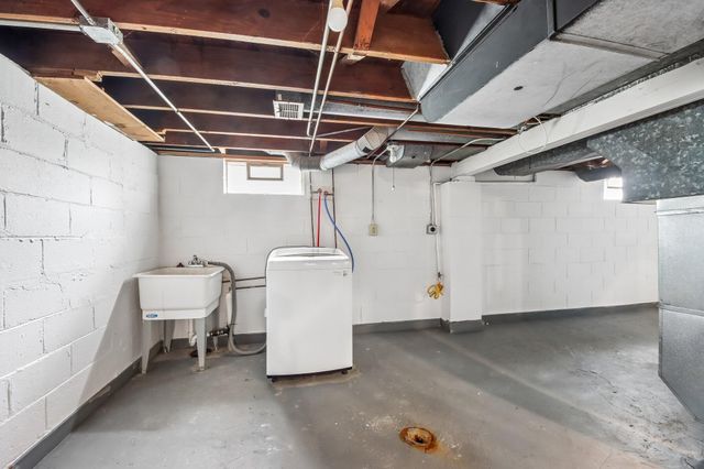 1206 Sycamore Street, Crown Point, IN 46307