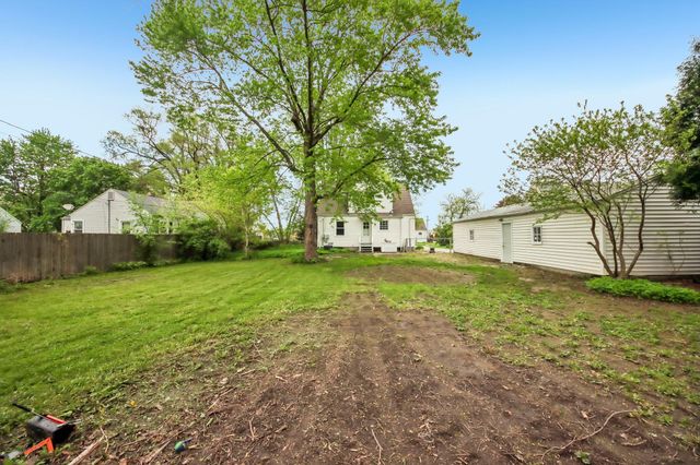 1206 Sycamore Street, Crown Point, IN 46307
