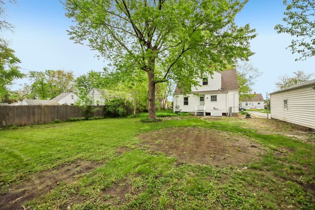 1206 Sycamore Street, Crown Point, IN 46307
