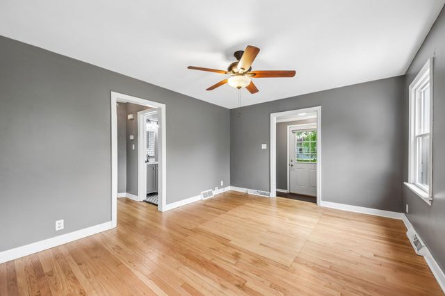 1206 Sycamore Street, Crown Point, IN 46307
