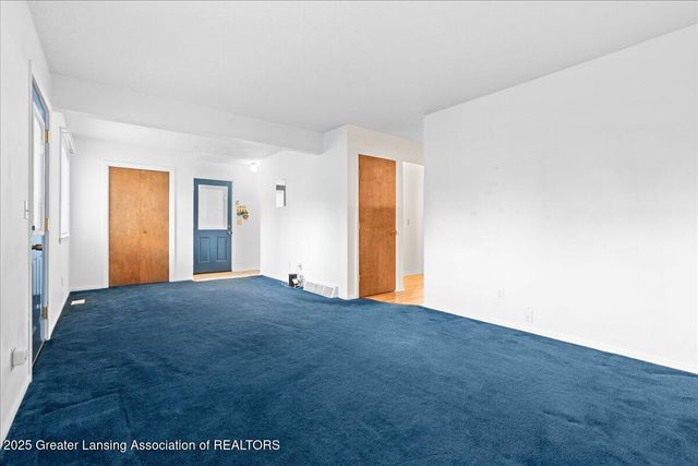 222 Elm Street, Grand Ledge, MI 48837