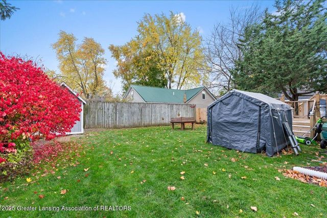 222 Elm Street, Grand Ledge, MI 48837