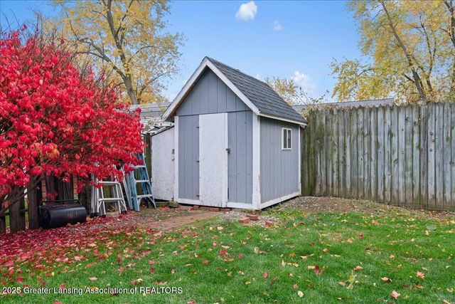 222 Elm Street, Grand Ledge, MI 48837