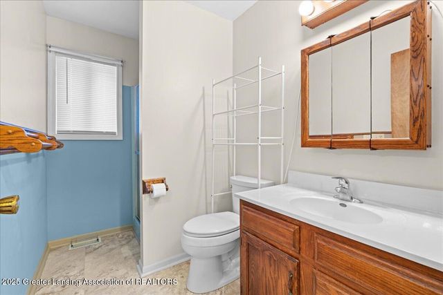 222 Elm Street, Grand Ledge, MI 48837