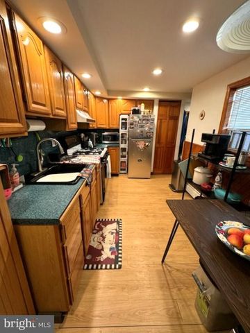 2710 E BIRCH ST, Philadelphia, PA 19134