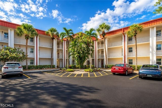 1700 Pine Valley DR 319, Fort Myers, FL 33907