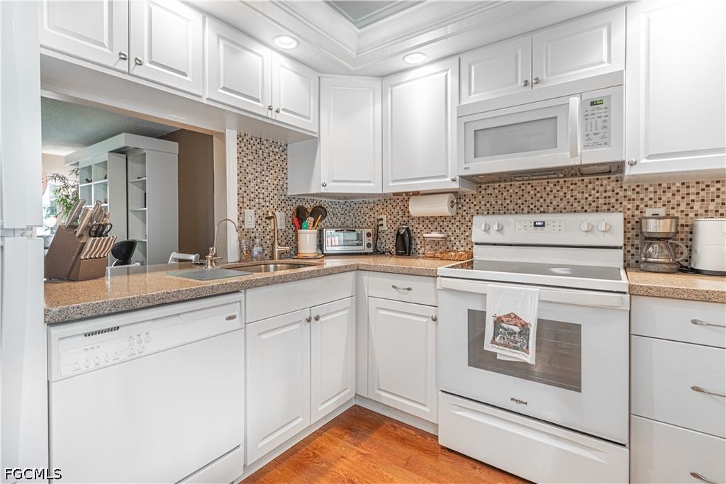 1700 Pine Valley DR 319, Fort Myers, FL 33907