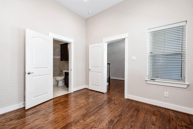 925 W 23rd Street D, Houston, TX 77008