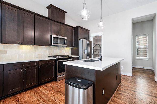 925 W 23rd Street D, Houston, TX 77008