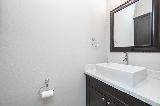 925 W 23rd Street D, Houston, TX 77008