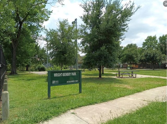 925 W 23rd Street D, Houston, TX 77008