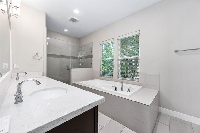 925 W 23rd Street D, Houston, TX 77008