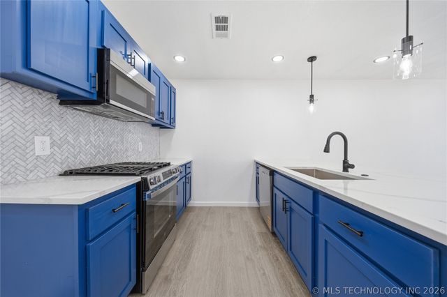 2452 N Pittsburg Avenue, Tulsa, OK 74115