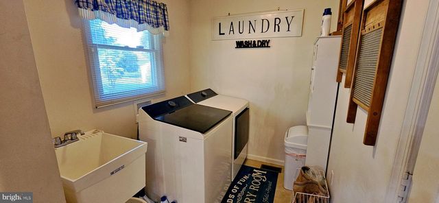 613 RICHFIELD DR, Lebanon, PA 17042
