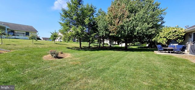 613 RICHFIELD DR, Lebanon, PA 17042