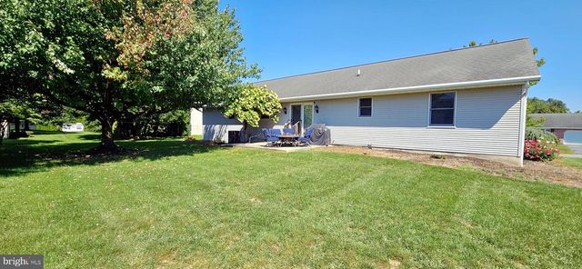 613 RICHFIELD DR, Lebanon, PA 17042