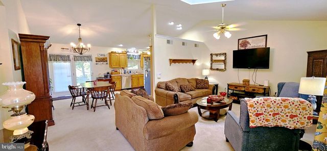 613 RICHFIELD DR, Lebanon, PA 17042
