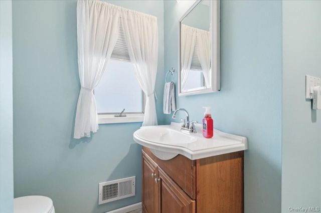 112 Longworth Avenue, Woodmere, NY 11598