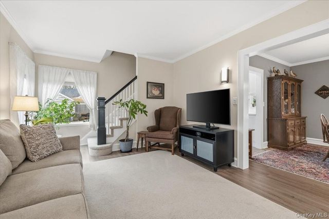 112 Longworth Avenue, Woodmere, NY 11598