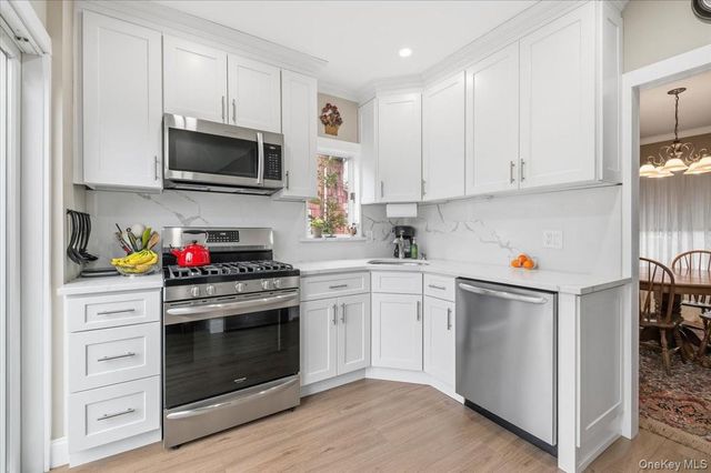 112 Longworth Avenue, Woodmere, NY 11598