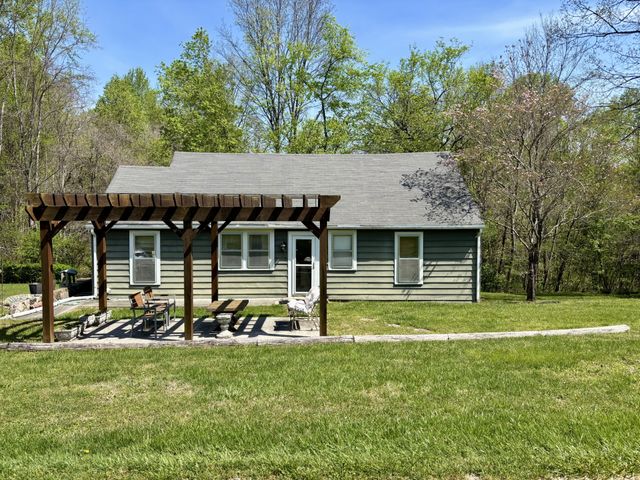 101 Flood Rd, Mcminnville, TN 37110