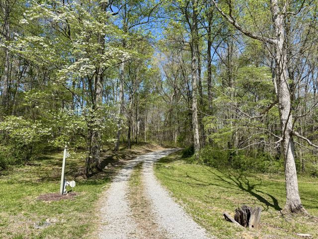101 Flood Rd, Mcminnville, TN 37110