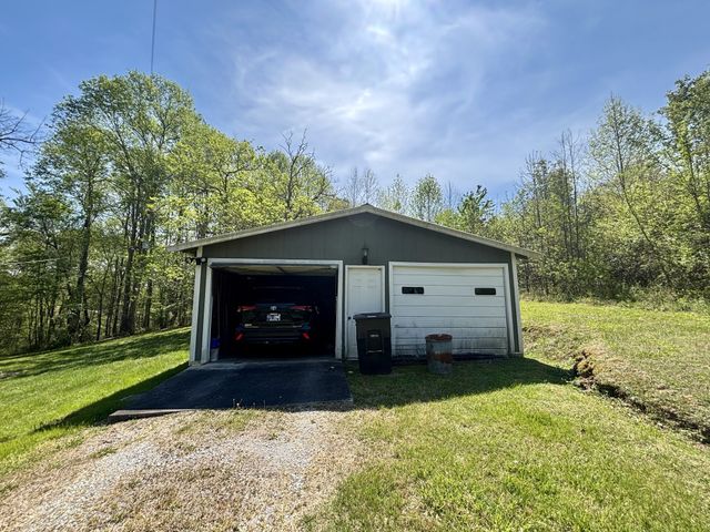 101 Flood Rd, Mcminnville, TN 37110