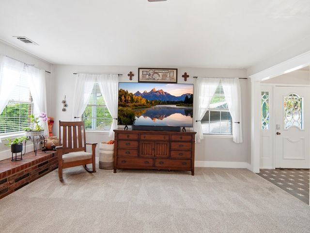 801 Alamo Dr, Kerrville, TX 78028