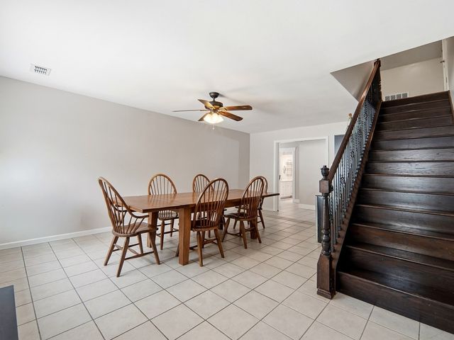 801 Alamo Dr, Kerrville, TX 78028