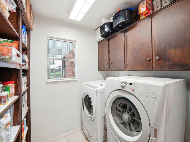 801 Alamo Dr, Kerrville, TX 78028