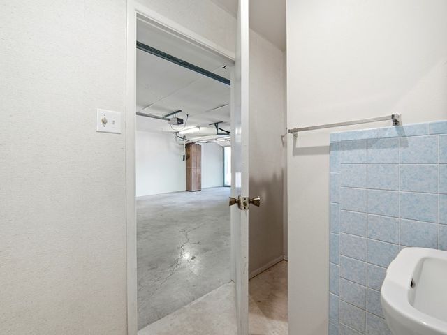801 Alamo Dr, Kerrville, TX 78028