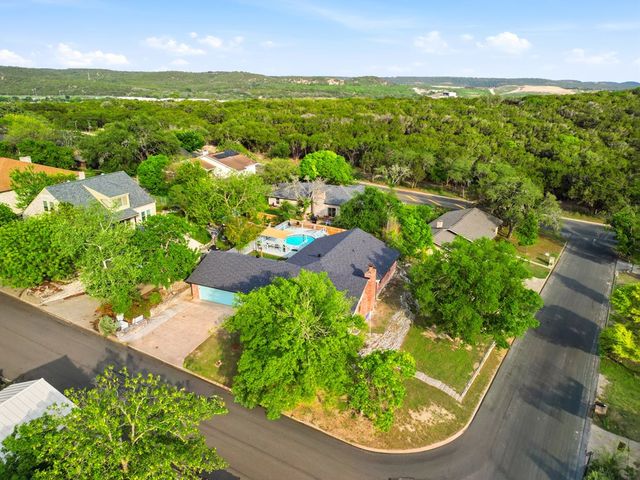 801 Alamo Dr, Kerrville, TX 78028