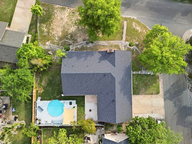 801 Alamo Dr, Kerrville, TX 78028