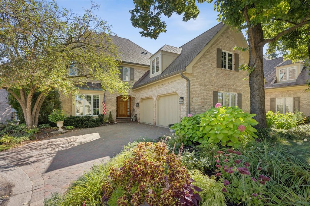 24 Tartan Lakes Court, Westmont, IL 60559 — exterior