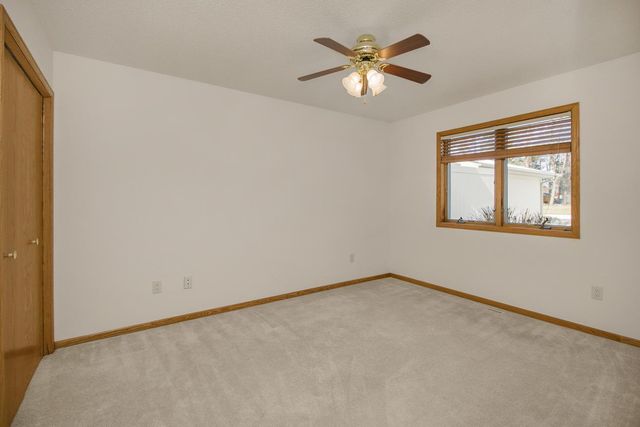 2224 Pinewood Drive, Shakopee, MN 55379
