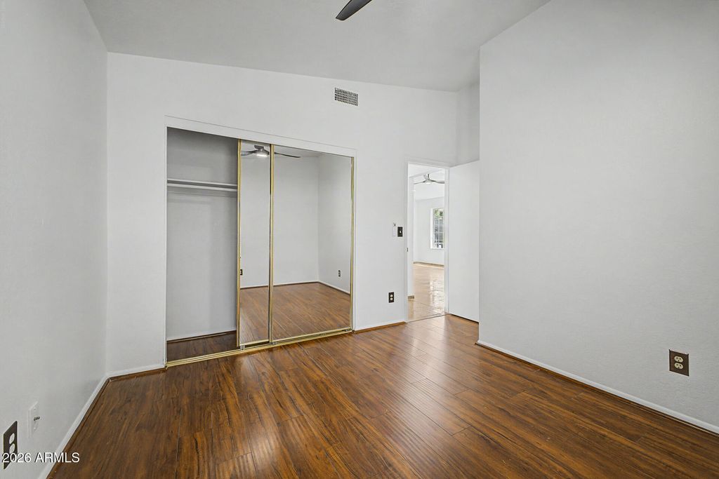 Image 18 of property listing at 9649 S 44TH Street, Phoenix, AZ 85044